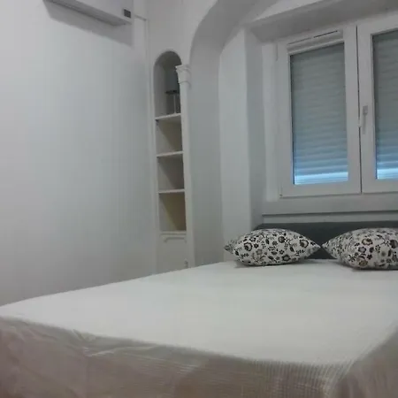Yellow House 2 Bedroom Historic Centre A+ Location *