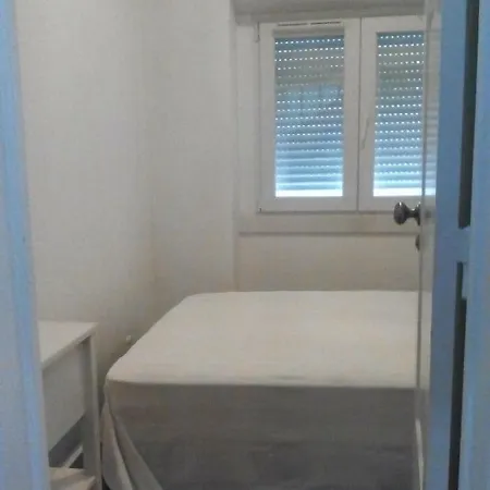 Yellow House 2 Bedroom Historic Centre A+ Location דירה