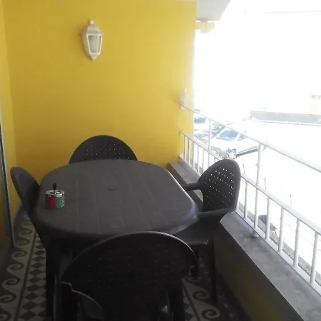 דירה Yellow House 2 Bedroom Historic Centre A+ Location *